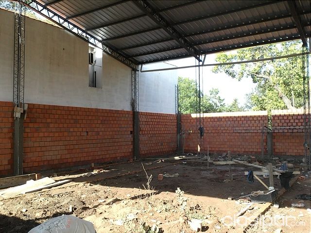 VENDO DEPOSITO DE 420 M2 A ESTRENAR A PASOS DE AV.PERON — foto 2