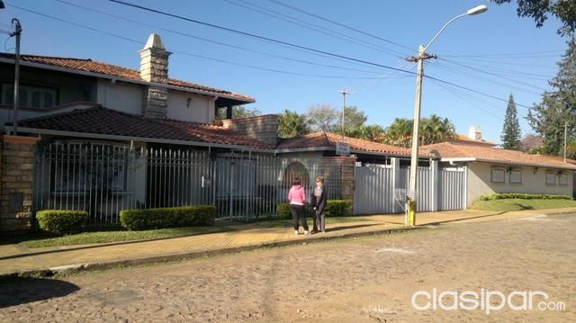 IMPONENTE MANSION B. HERRERA DE 1.200 mt2 - SUPERFICIE TERRENO 1.800mt2 - UNA JOYA UNICA — foto 3