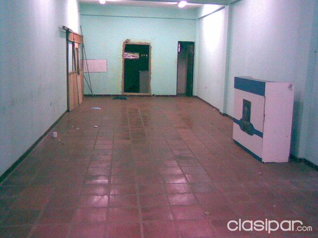 Espacioso Salón en Barrio Pablo Rojas. — foto 2