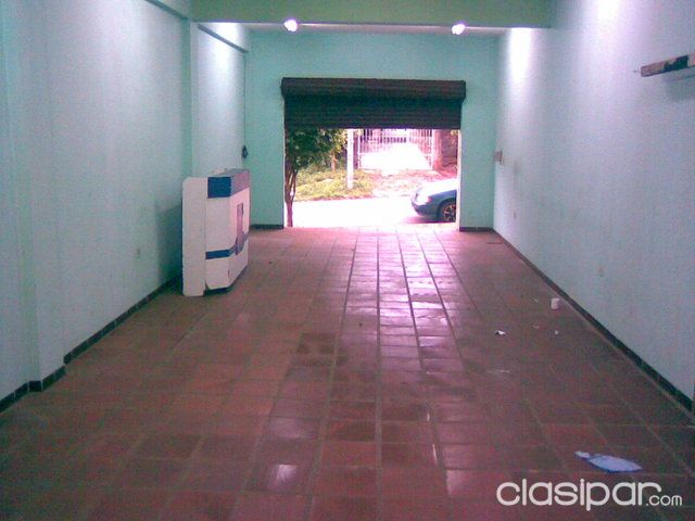 Espacioso Salón en Barrio Pablo Rojas. — foto 3