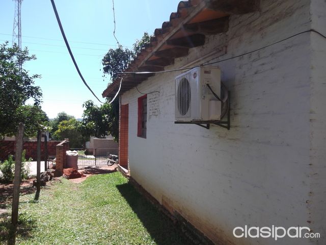 VENDO HERMOSA CASA EN CAACUPE A 40 METROS DE LA JUNTA DEPRTAMENTAL Y A UNA CUADRA DE LA RUTA CAMINO A TOBATI! — foto 3