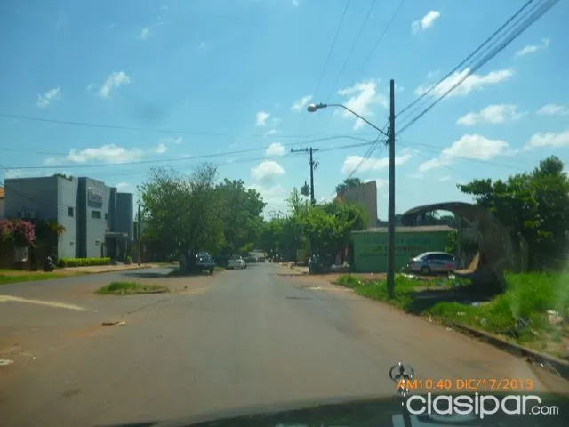 EN CIUDAD DEL ESTE, BARRIO SAN MIGUEL, ZONA MERCADO DE ABASTO — foto 2
