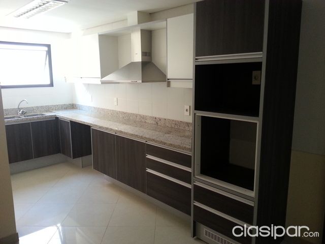 Vendo hermoso departamento en edificio de primer nivel - Barrio Las Mercedes — foto 3