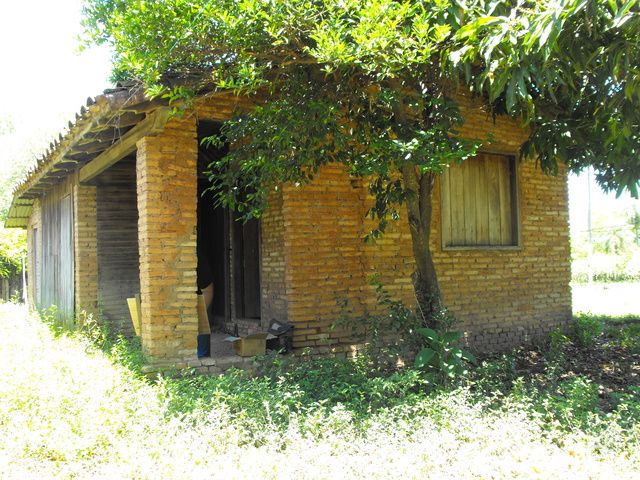 TERRENO EN CORONEL OVIEDO- BARRIO CAPITAN ROA — foto 2
