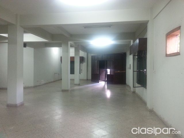 Nazareth!! ALQUILO hermoso local a paso de MEDICOS DEL CHACO — foto 3