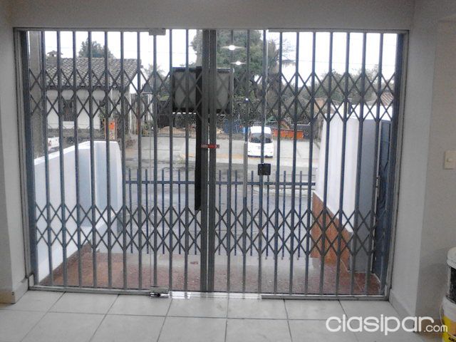 SOBRE STMA. TRINIDAD CASI SACRAMENTO ALQUILO SALON COMERCIAL — foto 2