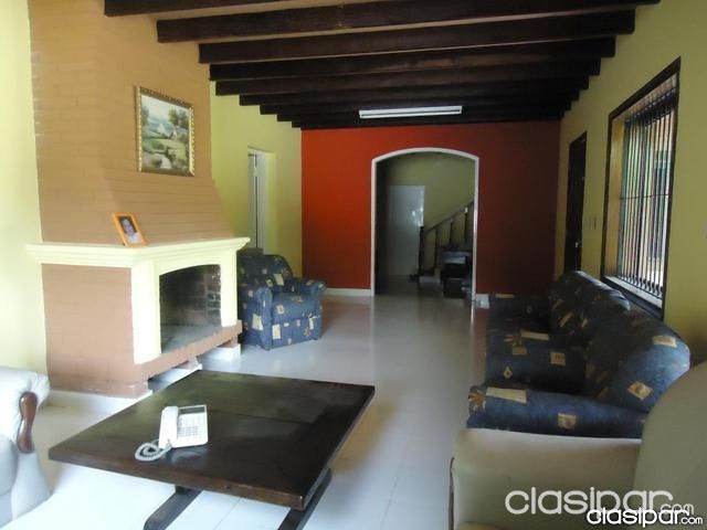 HERMOSA CASA DE 2 PISOS SRES... EN MARIANO R. ALONSO — foto 2