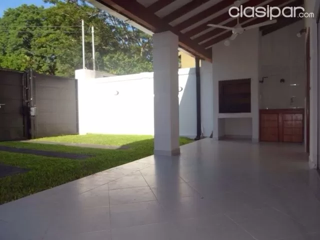Vendo hermoso dúplex en Asunción barrio residencial — foto 2