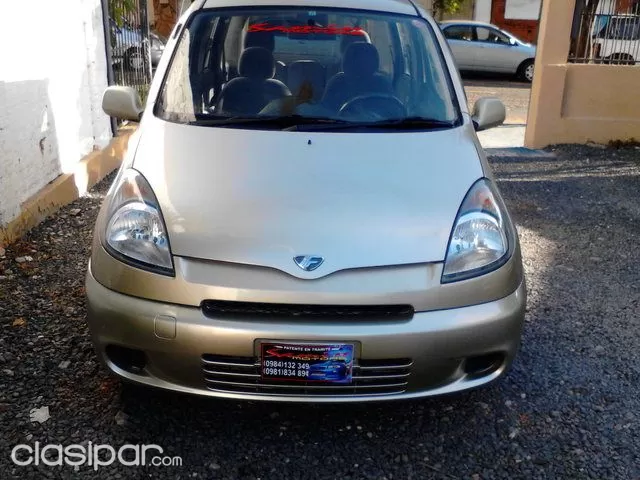 Toyota Funcargo Año 2001 — foto 2