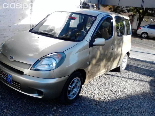 Toyota Funcargo Año 2001 — foto 5