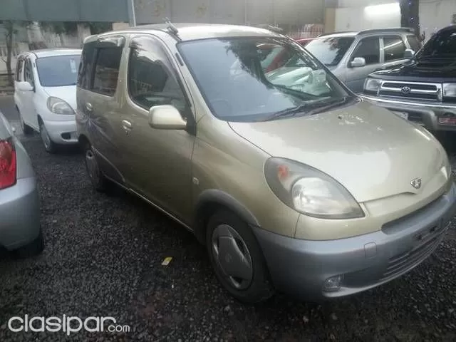 Toyota Funcargo Año 2001 — foto 7