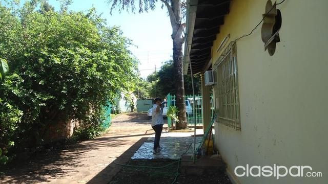 VENDO CASA EN EL KM 8 ACARAY A 1 CUADRA DE LA RUTA INTERNACIONAL — foto 2
