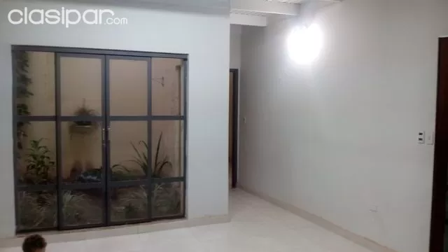 ATENCION INVERSIONISTAS, EMPRESAS! RESIDENCIA CENTRICA SOBRE DOBLE AVENIDA — foto 2