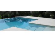 Microcemento tarquini para interior de piscinas.