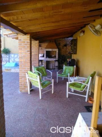 OFERTO EN MARIANO R. ALONSO- CASA CON PISCINA 14X40- 3 DORMITORIOS CAIRE-COCINA AMOBLADA-GALERIA-QUINCHO MAS INFORMACION — foto 3