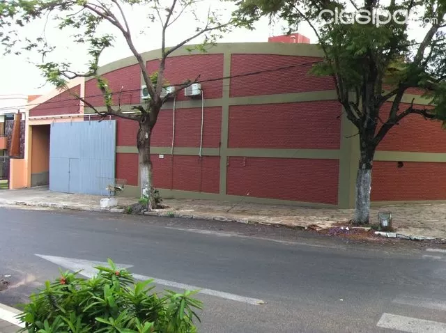 DEPOSITO sobre LAS PERLAS en esquina. Terreno de (834.79m2). Construido 950m2. — foto 3