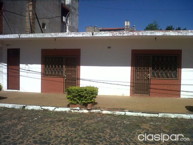 TRES DEPARTAMENTOS Y AMPLIO JARDIN - Barrio Seminario; 456 m2. — foto 2