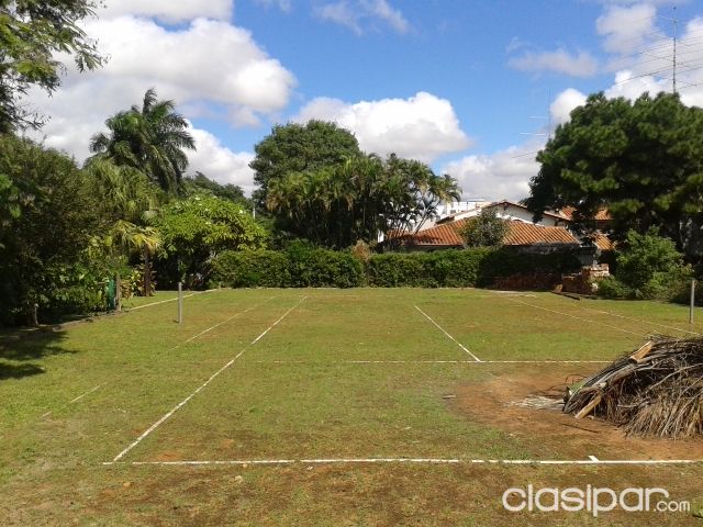Vendo espectacular casa en Barrio Miraflores – 4.867 m2 – 600 m2 aprox construídos — foto 2