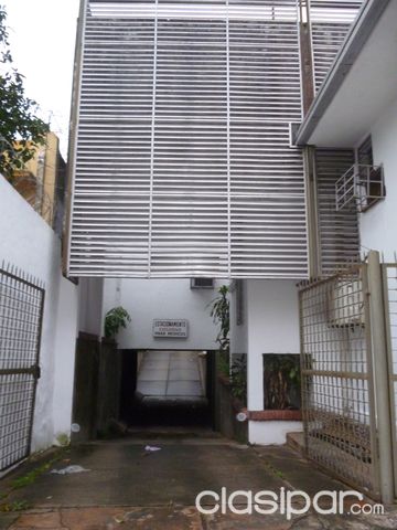 VENDO EDIF. CENTRICO, IDEAL PARA UNIVERSIDADES, COOPERATIVAS, CONSULTORIOS MÉDICOS 1543 m2 DE TERRENO! — foto 2