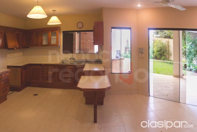 HERMOSA RESIDENCIA EN FDO. DE LA MORA - ZONA NORTE — foto 3
