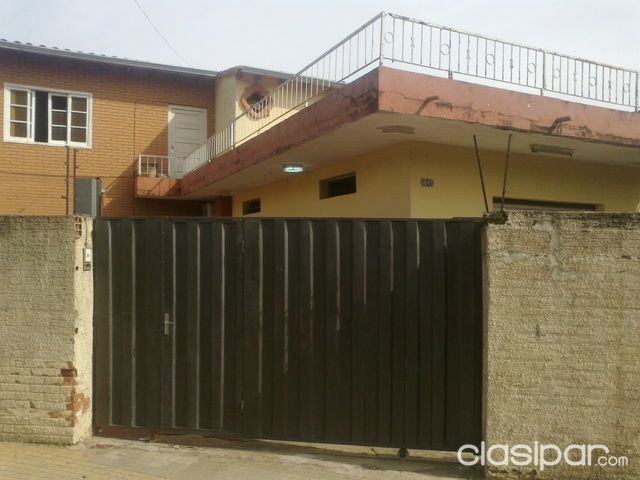 Casa con salon Comercial en Avda. Brasilia!!! — foto 2