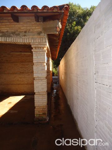 VENDO HERMOSA CASA EN EL CENTRO DE LUQUE BARRIO BELLA VISTA — foto 3
