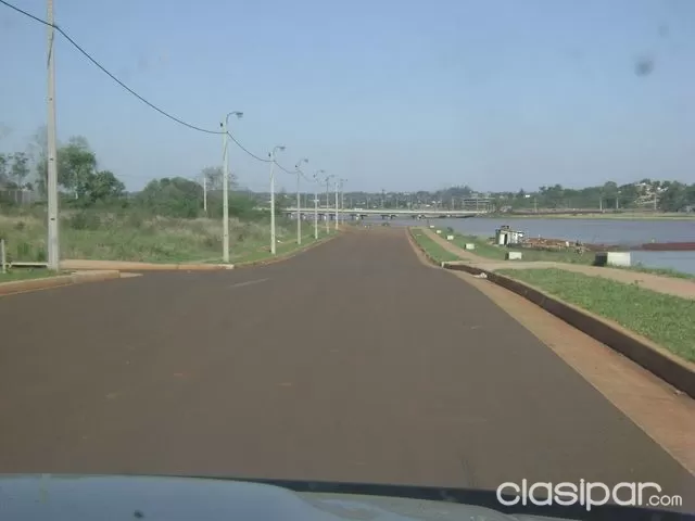 Vendo terreno en Encarnación frente a lago (Costanera) de 18,5x40 mts — foto 3