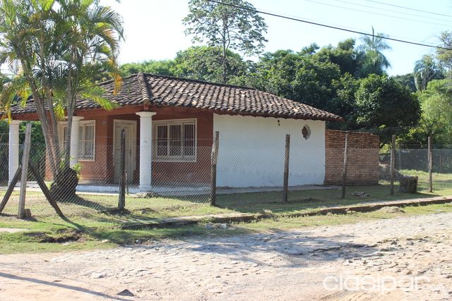 OFERTA!!! VENDO CASA EN ASUNCIÓN! a 100 mts. del Colegio Anne School con Red cloacal — foto 3