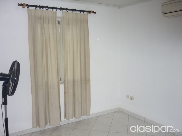 Residencia c pileta en MRA a 200 mts transchaco. Antes de la Expo — foto 3