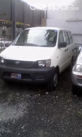 Toyota Noah 2003 - foto 2