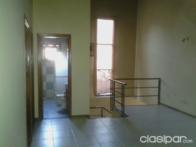 ALQUILER DE UNA RESIDENCIA EN MBURUCUYA — foto 2