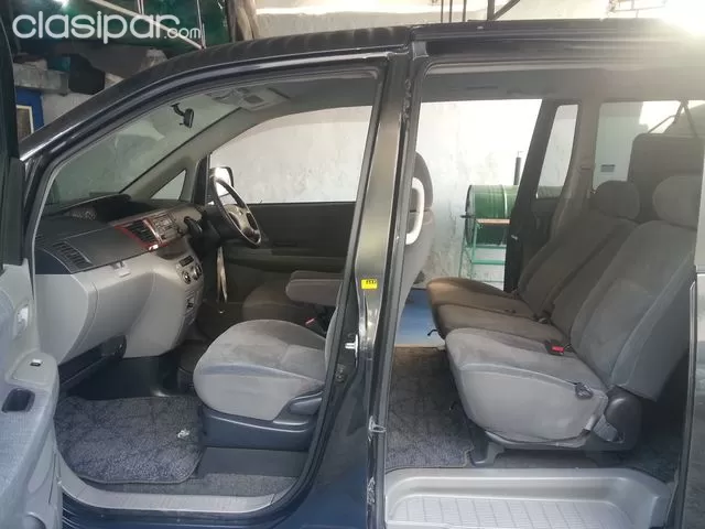 Toyota Noah 2003 — foto 2