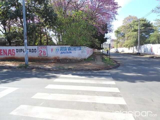 PARA PLAYA DE VEHICULOS O LOMITERIA PIZZERIA — foto 2