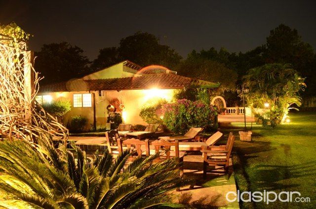 En el corazon de Sanber! HERMOSA residencia de 3000 mtrs2 4 dormitorios TODA EQUIPADA!! — foto 2