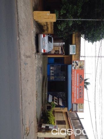CASA SOBRE AV CHOFERES DEL CHACO — foto 2