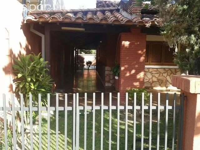 SAN BERNARDINO. HERMOSA RESIDENCIA. ZONA ANFITEATRO JOSÉ A. FLORES — foto 2