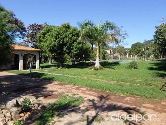 VENDO CASA CON PISCINA EN AREGUA!!! — foto 2