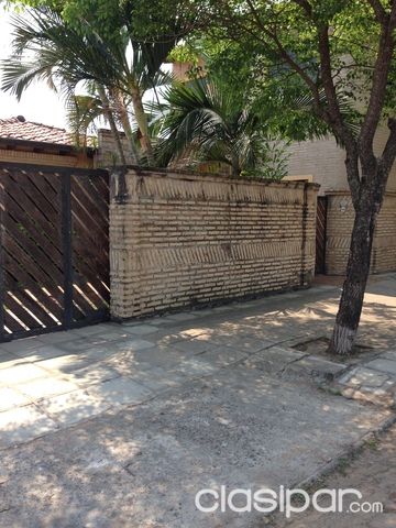 VENDO RESIDENCIA ZONA LOMA PYTA A 2 CUADRAS DE LA RUTA Y SHOPPING EL PORTAL, CERCA DE TODO! — foto 2
