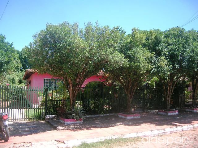 URGENTE VENDO UNA CASA!!!EN EL CENTRO DE ATYRÁ!!! — foto 3