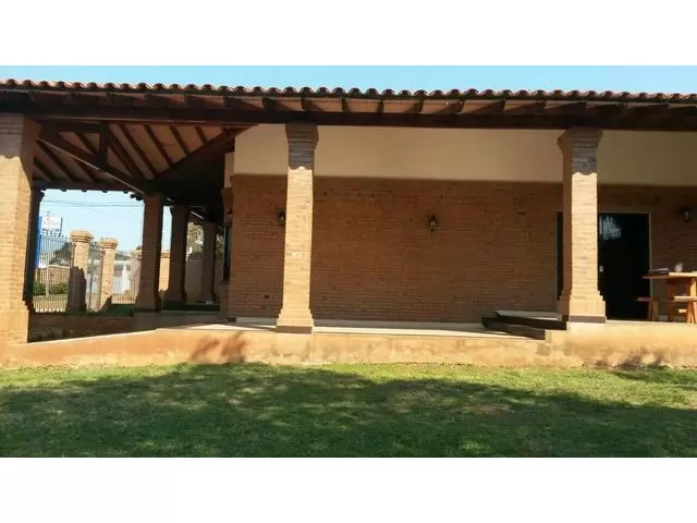 En Zarate Isla, Cerca De Rakiura, Vendo Mansion De Casa, Con Hermoso Patio. Superficie Total: 1.296 M2., Construido 500 M2., — foto 2