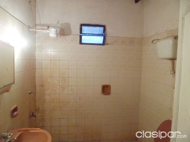VENDO CASA EN BARRIO SAN MIGUEL DE SAN LORENZO A TAN SOLO 450.000.000GS — foto 2