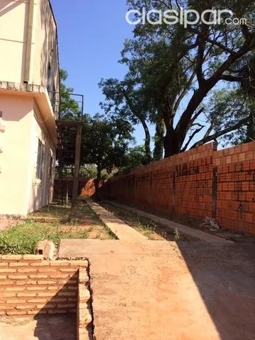 VENDO 2 CASAS EN LUQUE SOBRE AVENIDA ROSARIO — foto 3