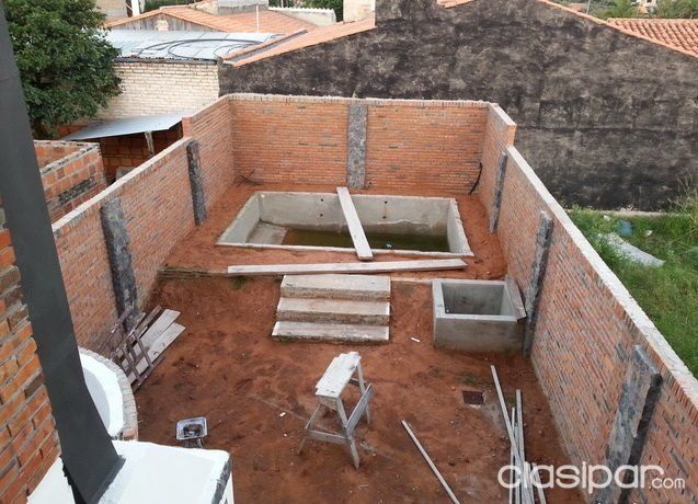EN VENTA HERMOSO DUPLEX EN MARIANO ROQUE ALONSO - BUENA ZONA — foto 2