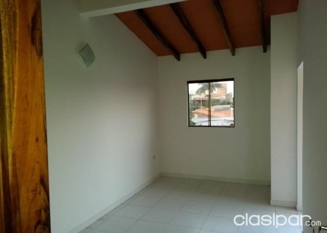 EN VENTA HERMOSO DUPLEX EN MARIANO ROQUE ALONSO - BUENA ZONA — foto 3
