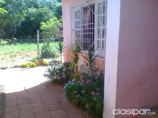 OFERTO CASA DE DOS PISOS EN ÑEMBY — foto 2