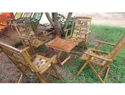 juegos de sillas y mesade madera con y sin Sombrilla, Reposeras