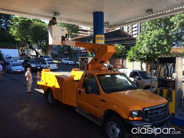 CAMION CON ELEVACION DE 13 METROS... — foto 2
