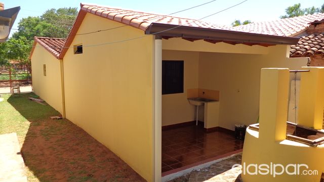 EXELENTE OPORTUNIDAD¡ DE TENER 2 CASAS EN LUQUE — foto 2