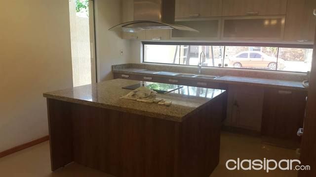 OFERTO HERMOSO Y AMPLIO TRIPLEX EN MIRAFLORES — foto 2
