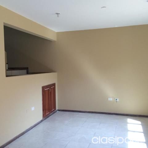 ALQUILO AMPLIO Y HERMOSO DUPLEX EN LAMBARE — foto 2